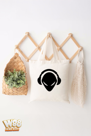 Alien DJ Vibes Tote Bag